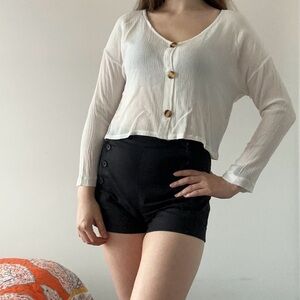 NWOT Misslook off white crinkle buttoned top long sleeve loose fit boxy light S